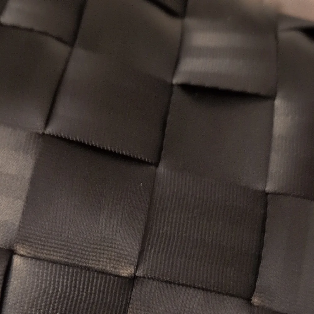 Harvey's Seatbelt Handbag - Picture 4 of 5